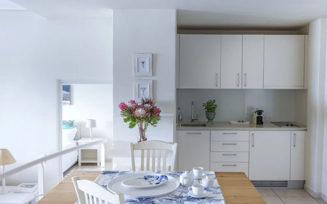 Bay Reflections - Luxury Serviced Apartments