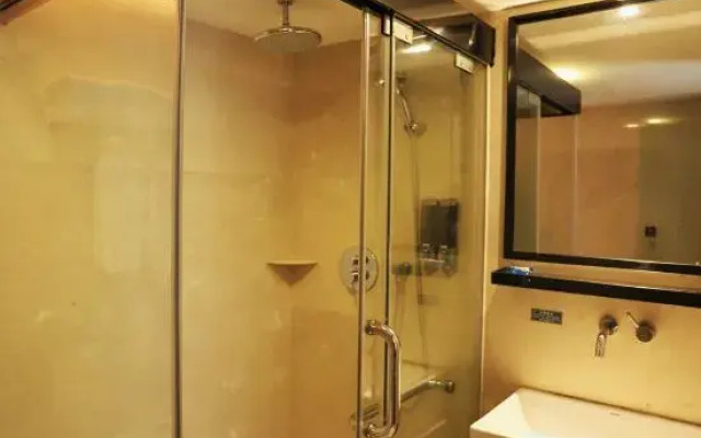 Shenzhen huaqiaoli Hotel