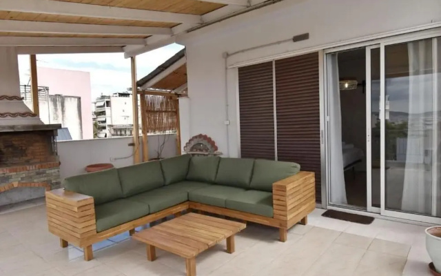 Penthouse Nea Smirni