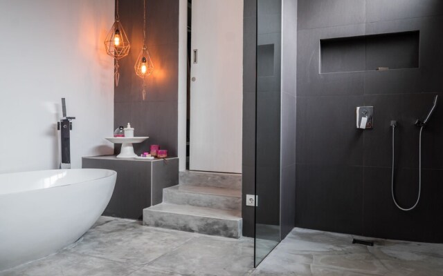 Umalas Designer Villa Junoon