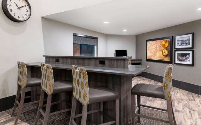 La Quinta Inn & Suites by Wyndham Fairbanks Airport