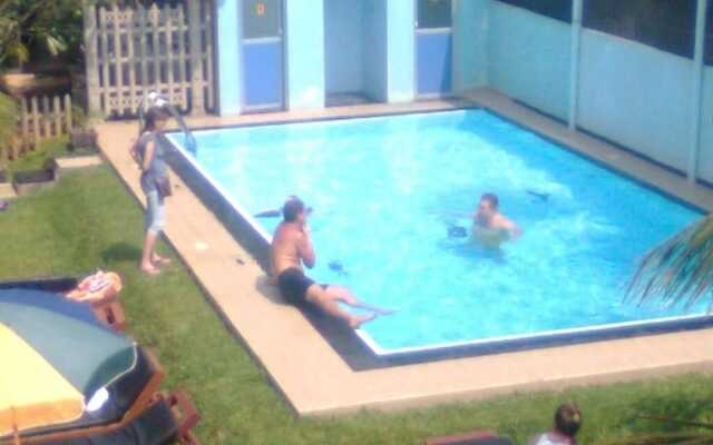 Larn's villa.
