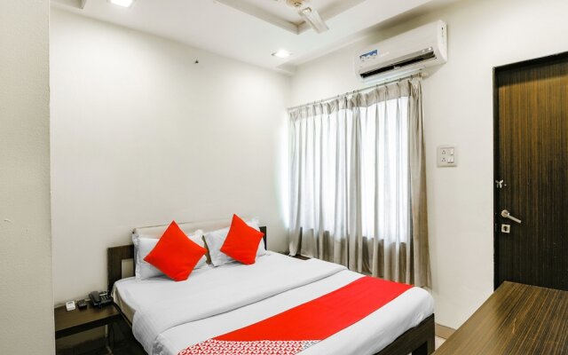 Hotel The Gentleman by OYO Rooms