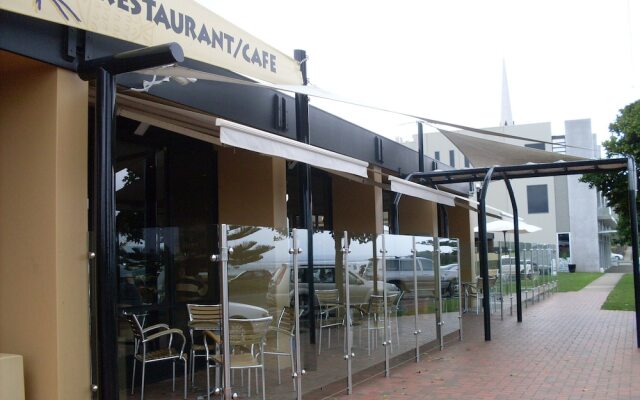 Richmond Henty Hotel