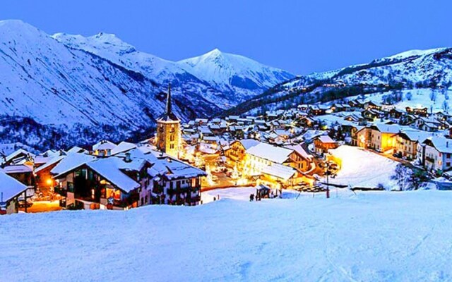 Apartment With 5 Bedrooms in Saint-martin-de-belleville, With Wonderfu