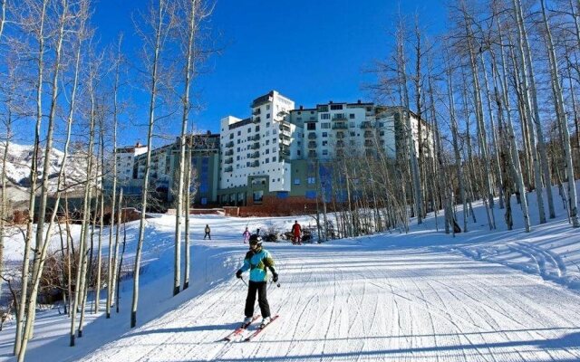 See Forever Village At The Peaks Resort & Spa