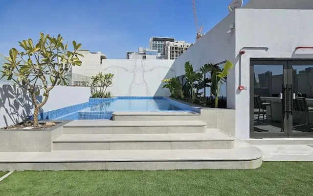 Luxury Stay At JVC with Pool & Gym