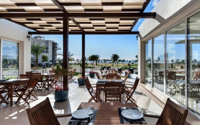 Thalassa Beach Resort Apartment 11-301