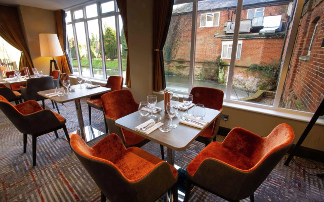 Best Western Plus Moat House Reading