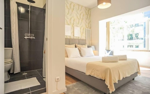 My Fair Lisbon -modern flat with elevator in central Lisbon