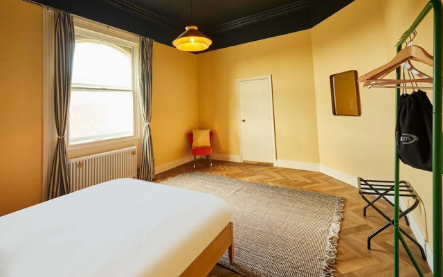 Host Stay 18 The Zetland