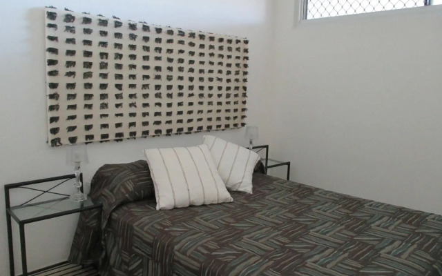 Tingeera Beachfront Apartments