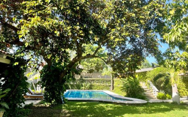 Casa Siloe + Pajarera/ Piscina compartida