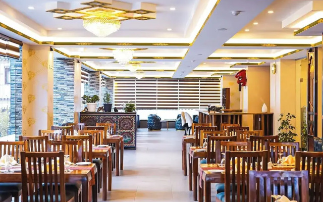 Tashi Yid Wong Grand