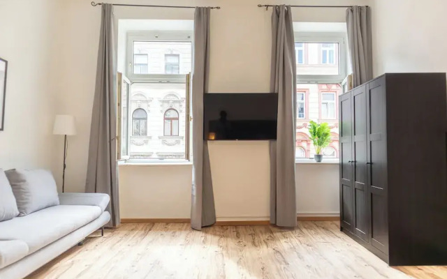 Charming 2BR Apt Close to Westbahnhof