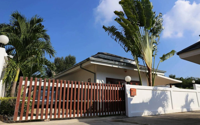 Thiva Pool Villa Hua Hin