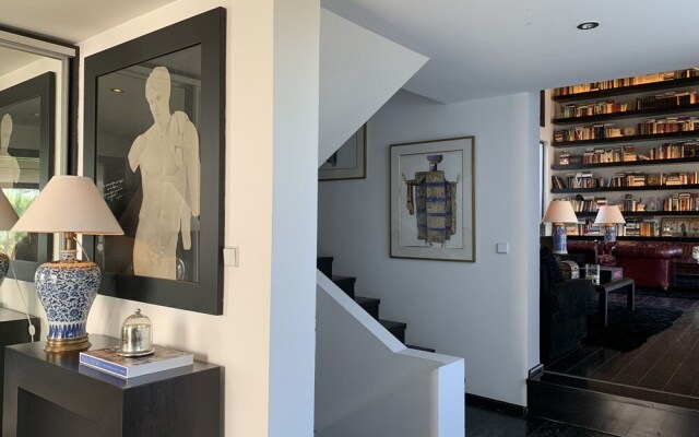 Luxury Villa Marathon