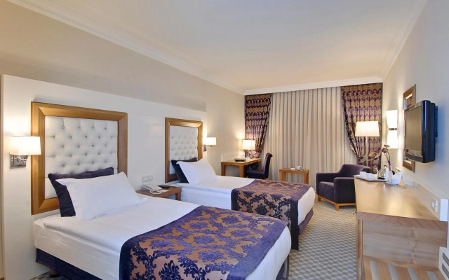 Tugcu Hotel Select