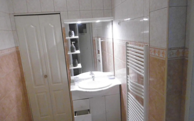 studio au pied de la cathedrale notre dame