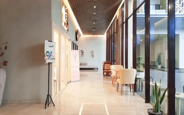 Luxury Studio At Patraland Amarta Apartment