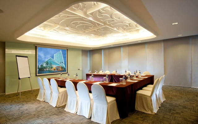 JS Luwansa Hotel and Convention Center