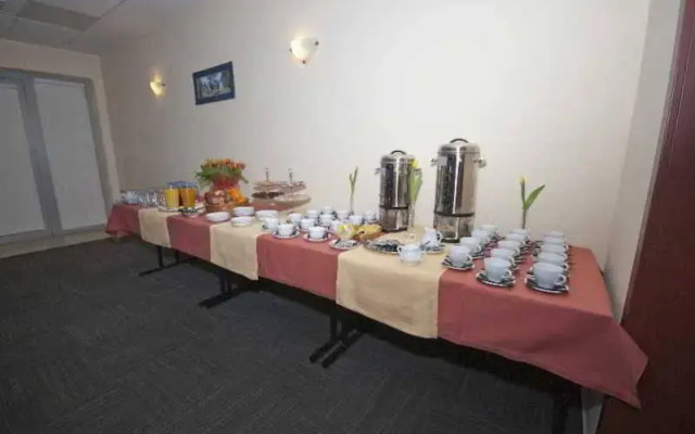 Hotel Major Budget
