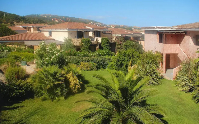 Residence With Shared Pool in Palau