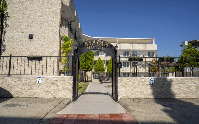Ayapam Hotel