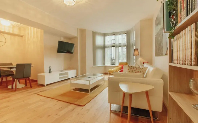 Luxe Living in Sheffield City by Avo Apartment