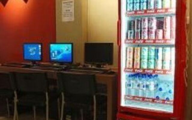 Tresor Tavern Hostel