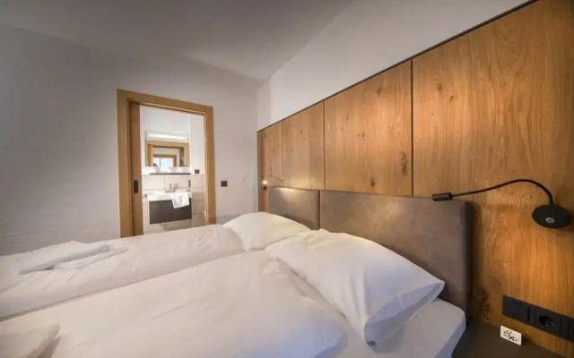 Chalet With Shared Swimming Pool