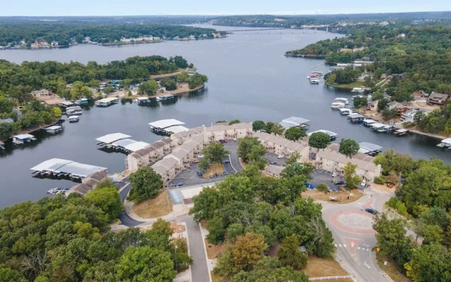 Indian Pointe Lake View Pets!