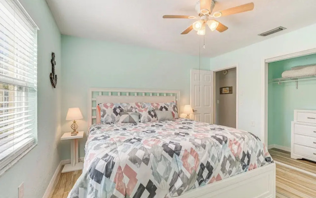 Riverfront Home With Private Dock, Fire Pit!