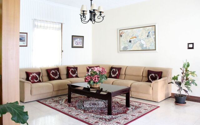 ZEN Rooms K. H. Moh Toha Ciawi