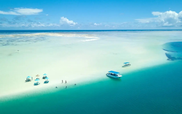 Alphonse Island Resort