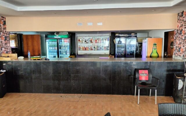 Steffan Hotel and Suites