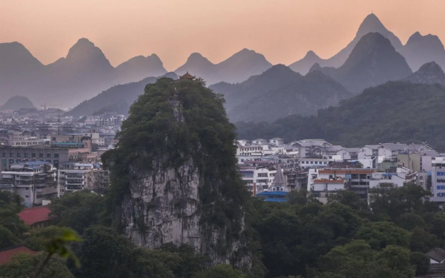 IU Hotel Guilin Zhengyang Road Pedestrian Street