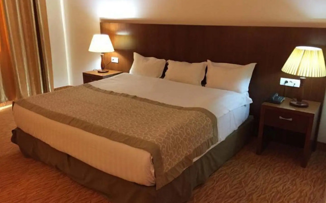 Hocine Hotel Restaurant and Spa