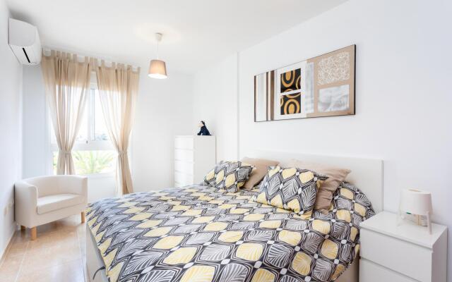 Home2Book Beautiful Duplex Parque La Reina + Wifi