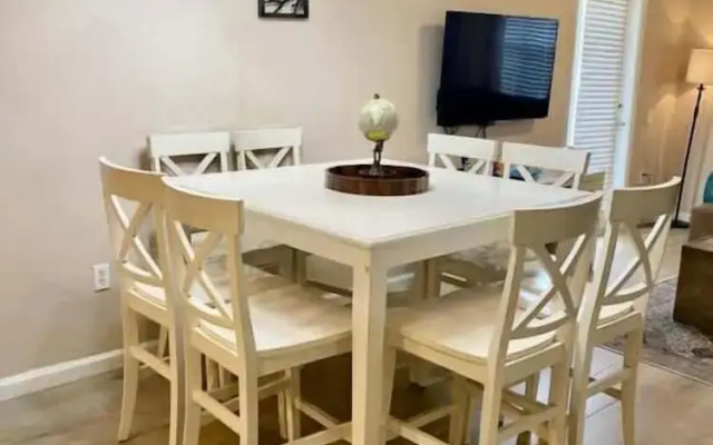 I-drive Cozy 3bd 5 min Universal