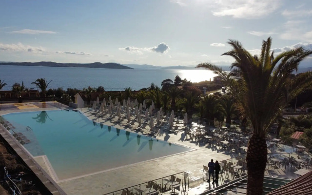 Aristoteles Holiday Resort & Spa