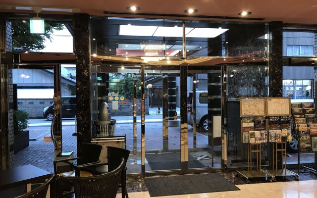 APA Hotel Uozu Ekimae