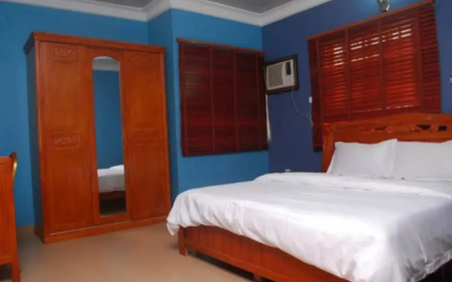 Hillberry Suites