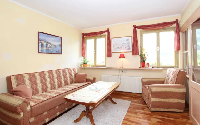 Cosy Apartment in Neukirchen near Krimmler Waterfalls
