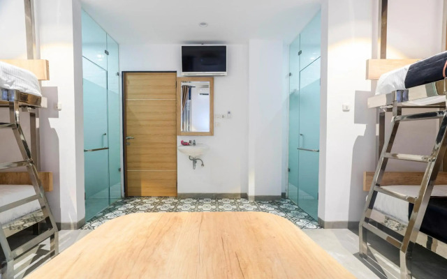 Super OYO Collection O 2627 Ratamya Co-living