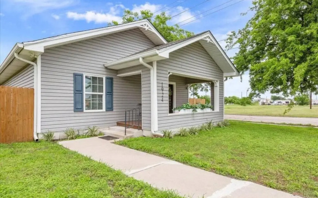 New Centrally Located Family Gathering Place