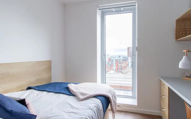 Modern Ensuite Rooms - SHEFFIELD - Campus Accommodation