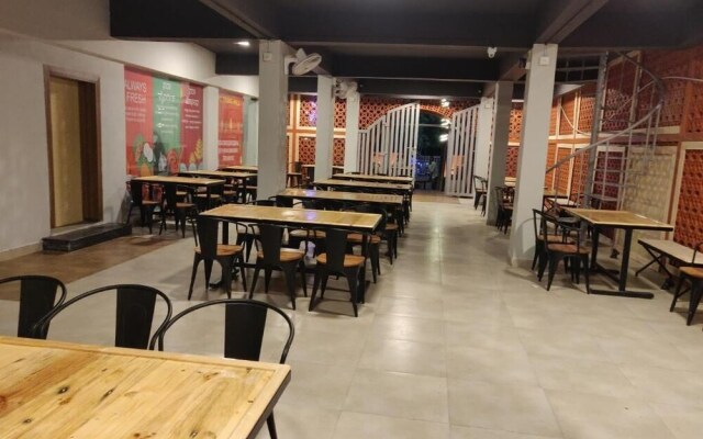 Hotel Parth Residency