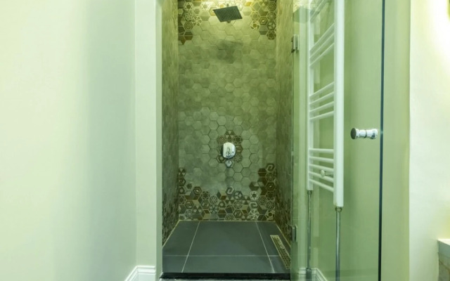 Missafir Historical and Central Flat in Beyoglu