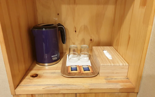 Slow Tree House Hongdae - Caters to Women